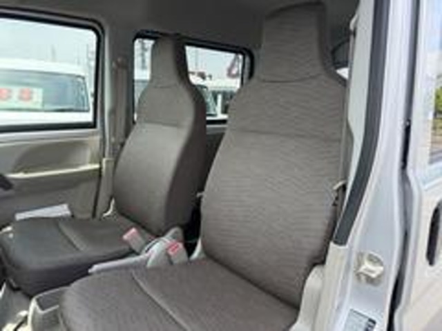 Nissan NV100 Clipper 10