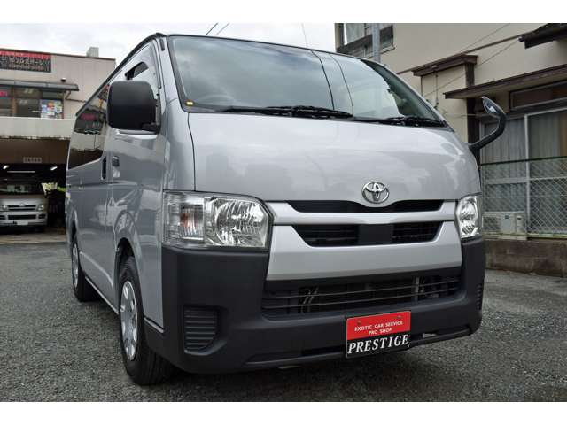 Toyota Hiace Van 2