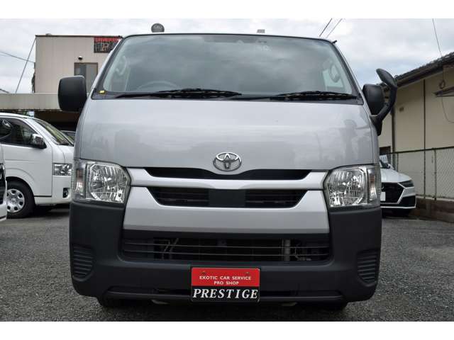 Toyota Hiace Van 3
