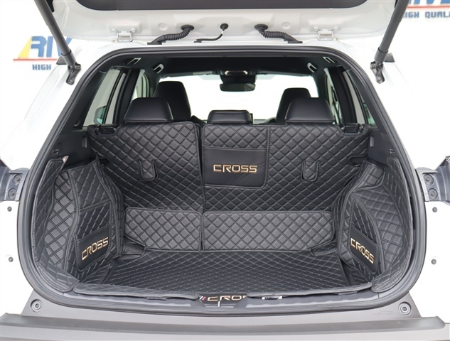 Toyota Corolla Cross 10