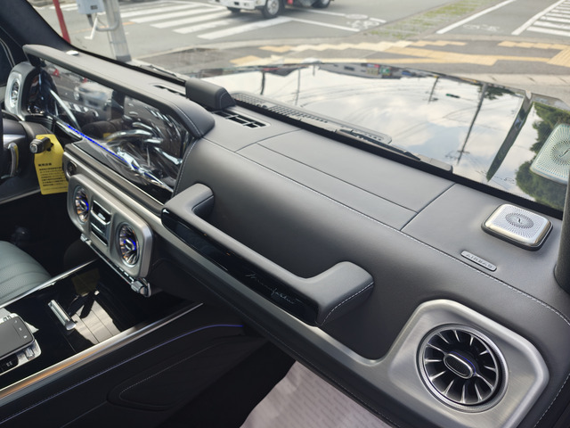 Mercedes-Benz G-Class 12