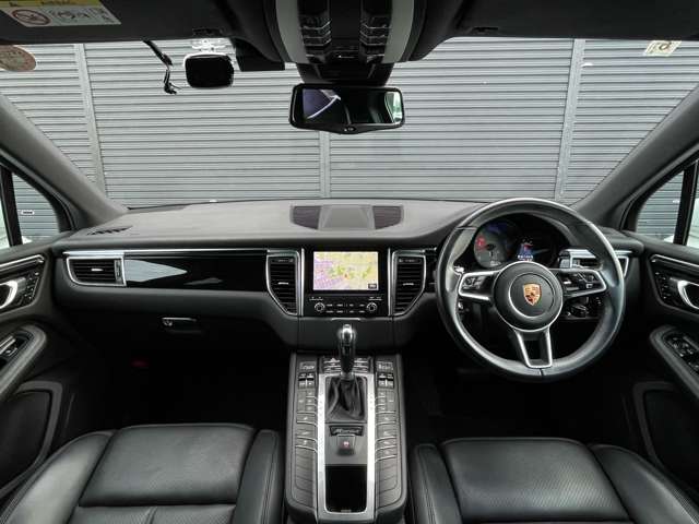 Porsche Macan 4