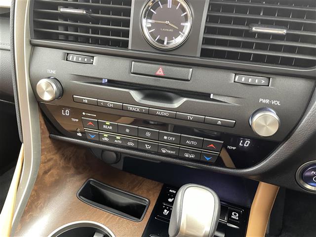 Lexus RX 9