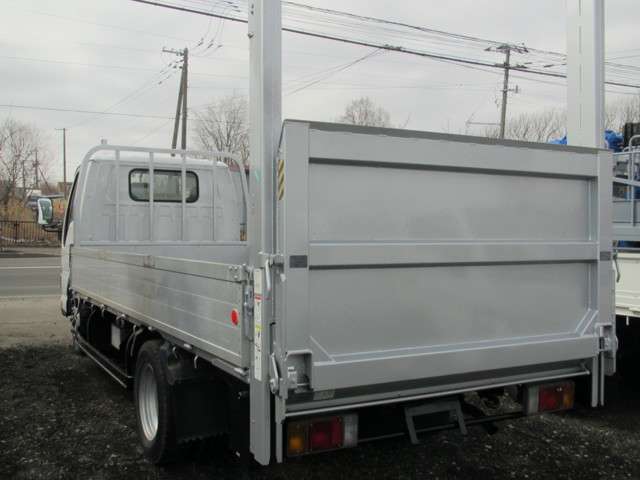 Isuzu Elf 11