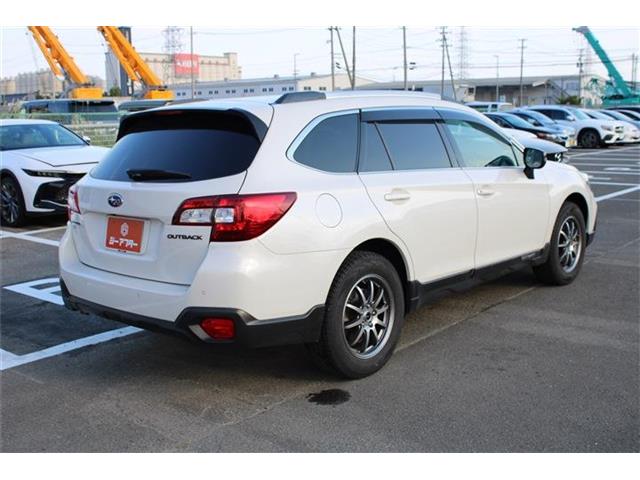 Subaru Legacy Outback 11