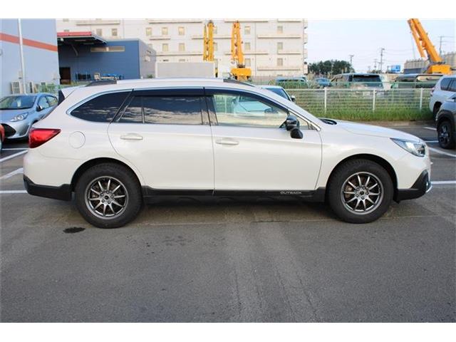 Subaru Legacy Outback 10