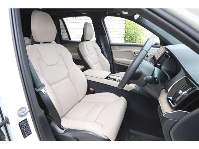 Volvo XC90 11