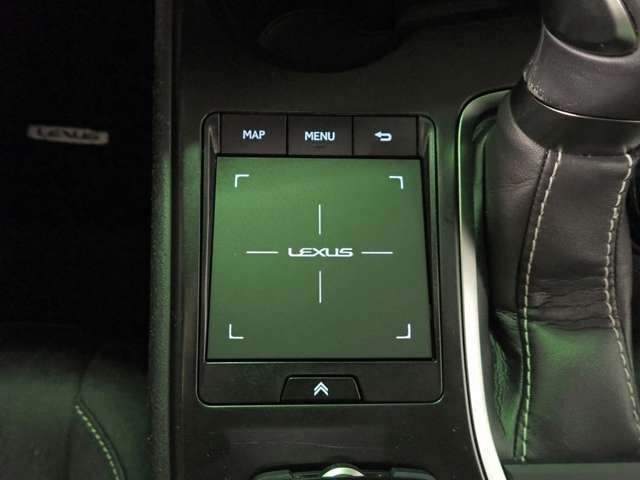 Lexus UX 10