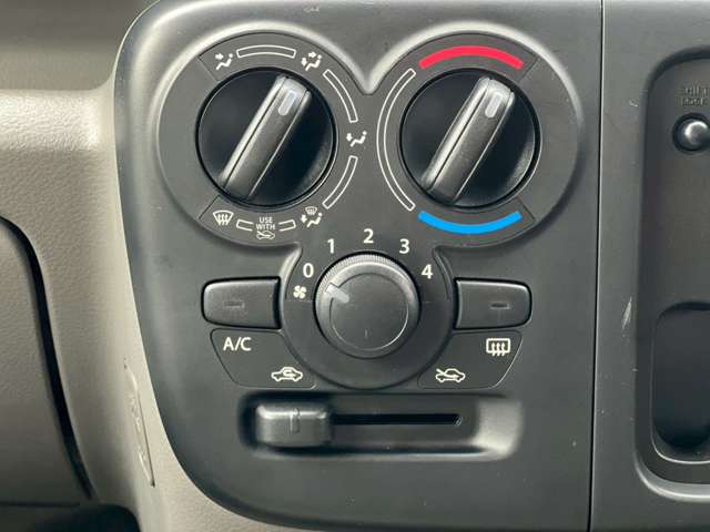Nissan NV100 Clipper 9