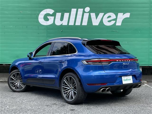 Porsche Macan 8