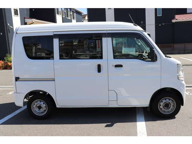 Nissan NV100 Clipper 5