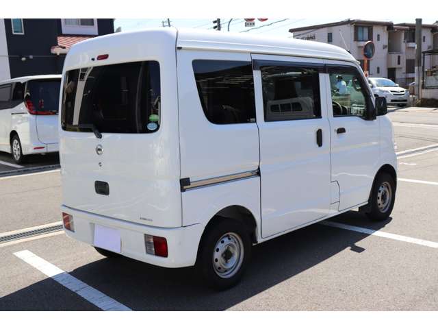 Nissan NV100 Clipper 6