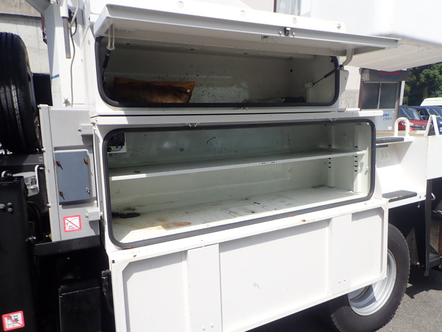 Isuzu Elf 12