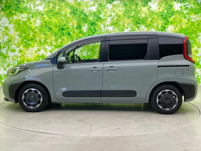 Toyota Sienta 5