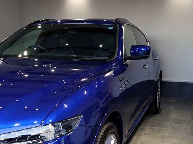 Maserati Levante 8
