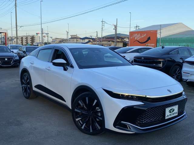 Toyota Crown Crossover 6