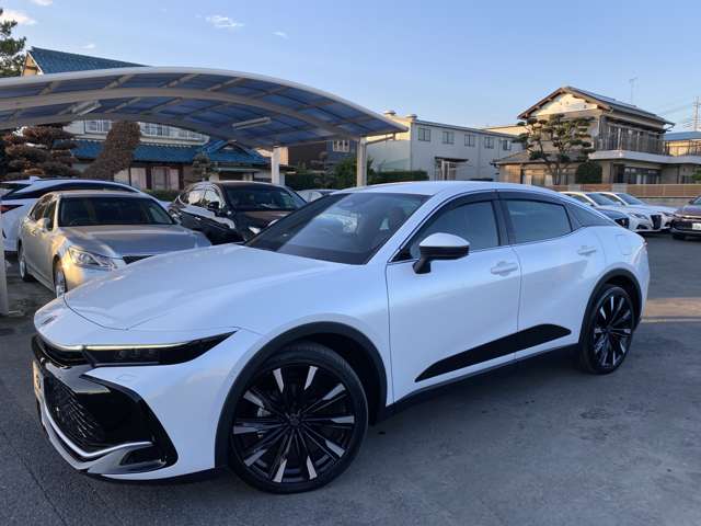 Toyota Crown Crossover 8