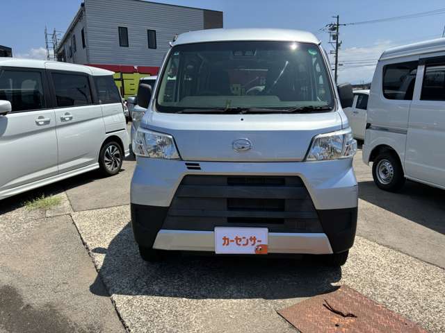 Daihatsu Hijet Cargo 2