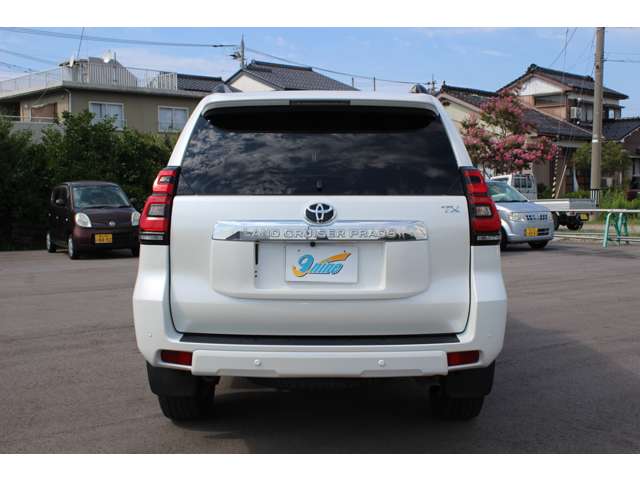 Toyota Land Cruiser Prado 6