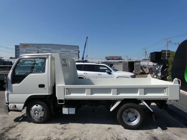 Isuzu Elf 9