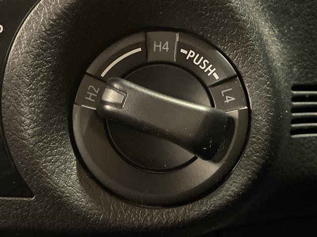 Toyota Hilux 12