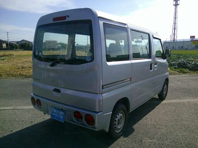 Mitsubishi Minicab Van 8