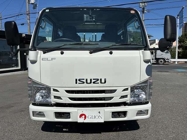 Isuzu Elf 2