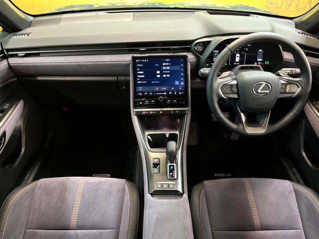 Lexus LBX 2