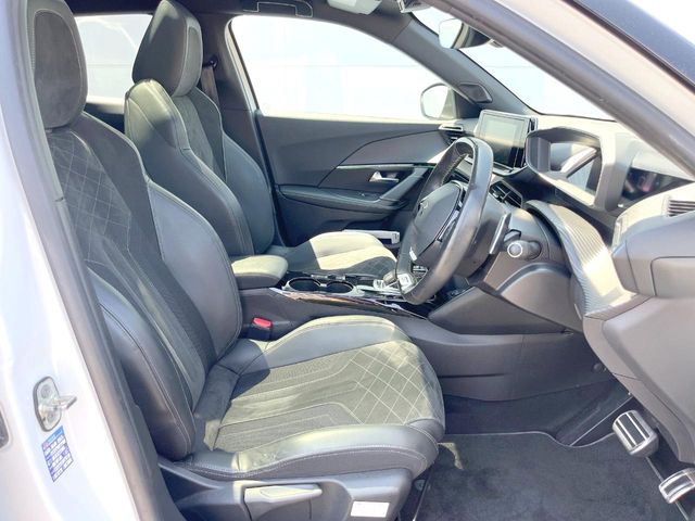 Peugeot SUV 2008 9