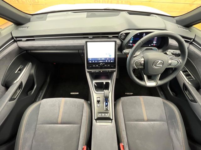 Lexus LBX 2