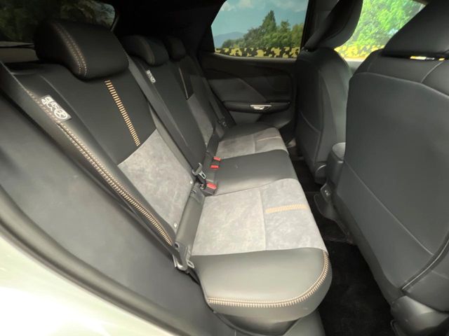 Lexus LBX 9