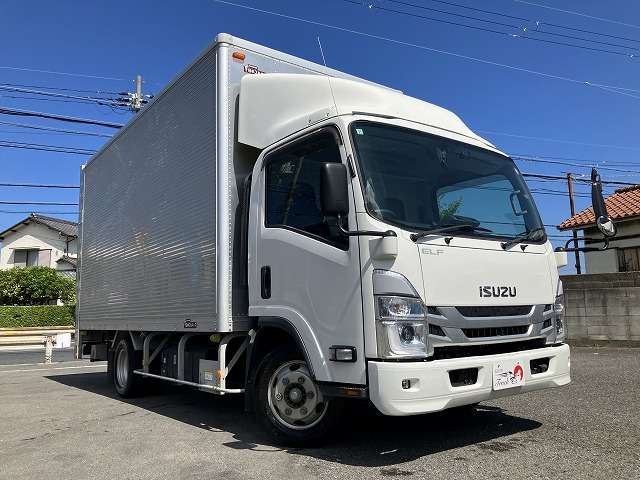 Isuzu Elf 3