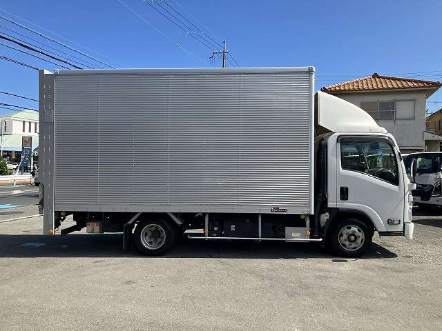 Isuzu Elf 5