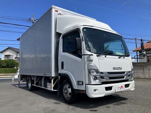 Isuzu Elf 10