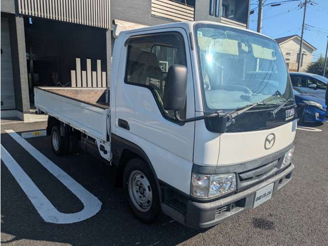 Mazda Titan Dash 10