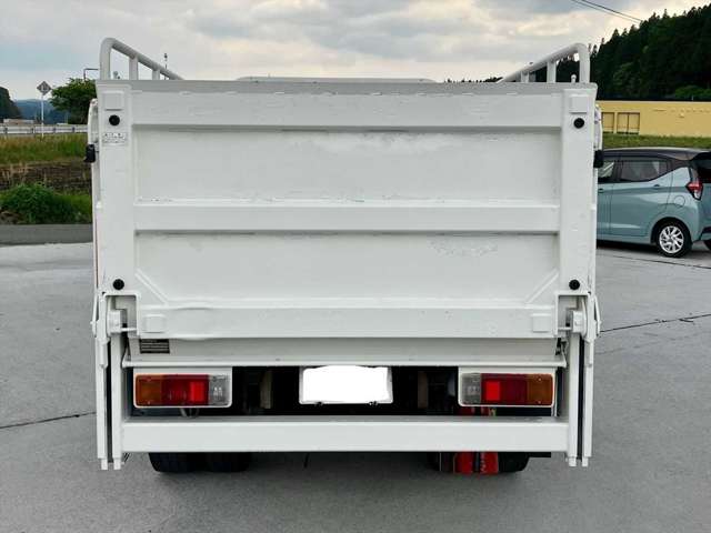Hino Dutro 7
