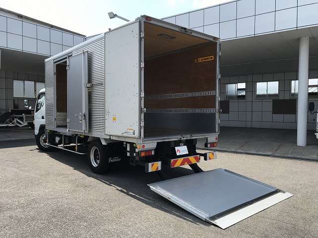 Mitsubishi Fuso Canter 11