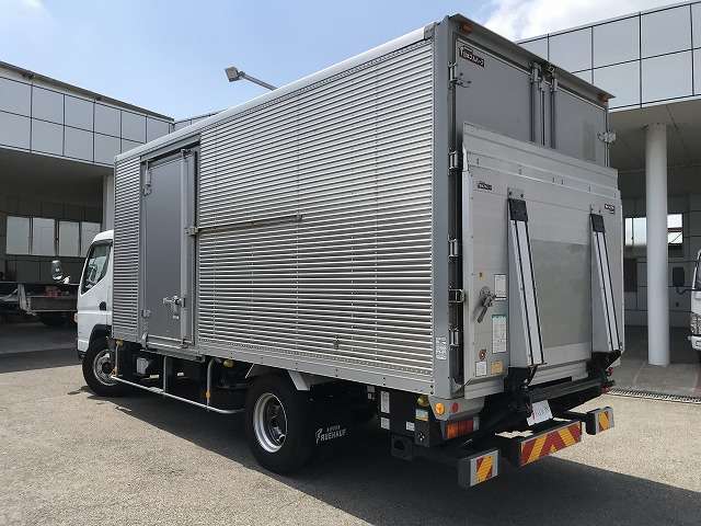 Mitsubishi Fuso Canter 4