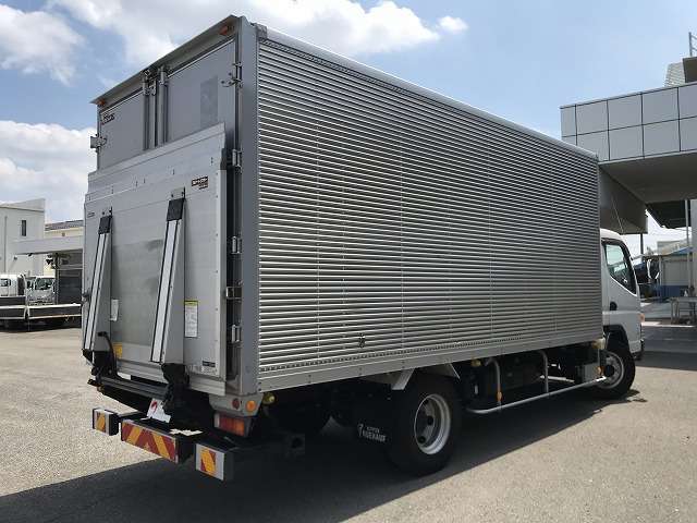 Mitsubishi Fuso Canter 6