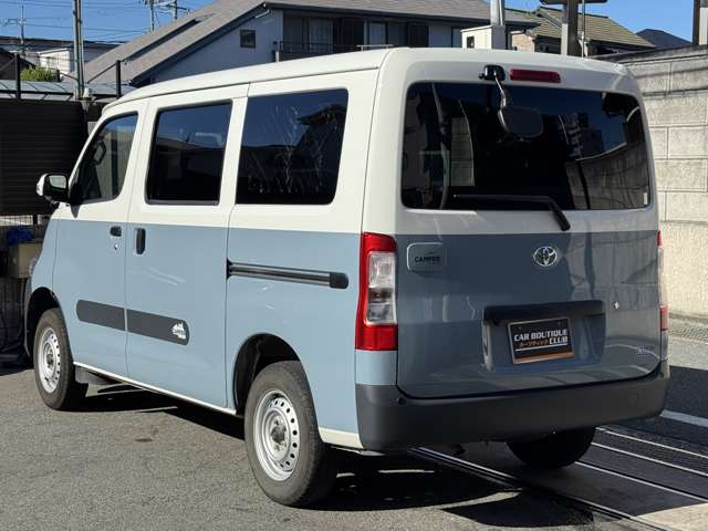 Toyota Town Ace Van 8