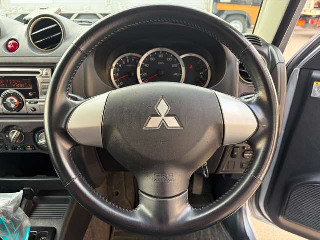 Mitsubishi Pajero Mini 11