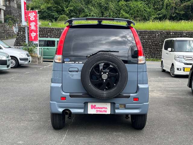 Daihatsu Terios Kid 8