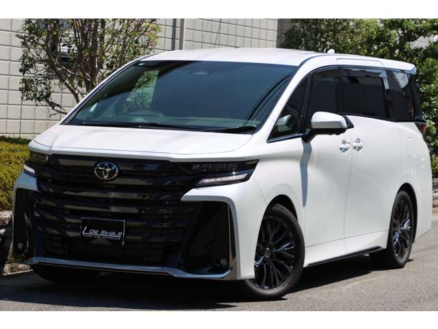 Toyota Vellfire 2