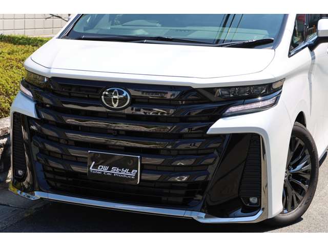 Toyota Vellfire 3