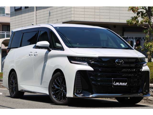 Toyota Vellfire 6