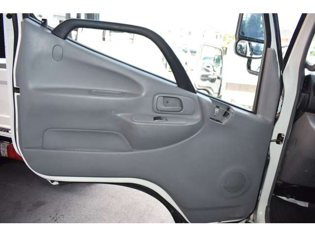 Hino Dutro 11