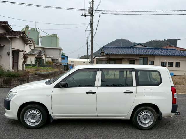 Toyota Succeed Van 9