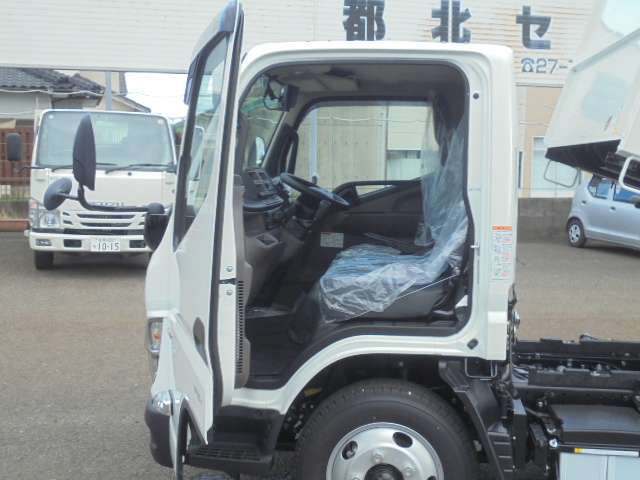 Mitsubishi Fuso Canter 4