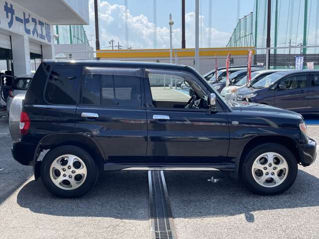 Mitsubishi Pajero iO 11