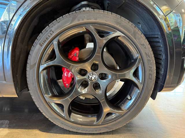 Alfa Romeo Stelvio 11